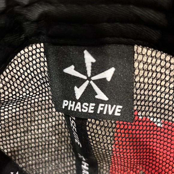 Phase 5 hat - Picture 5 of 7